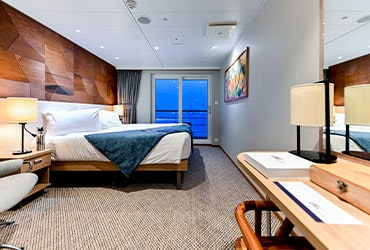 Explorer-Deck-Stateroom---Coral-Adventurer