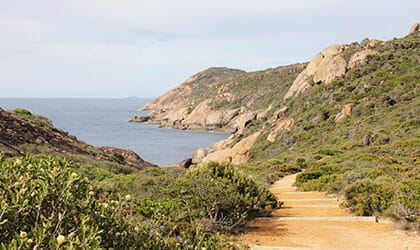 Lucky Bay 420x250 .2