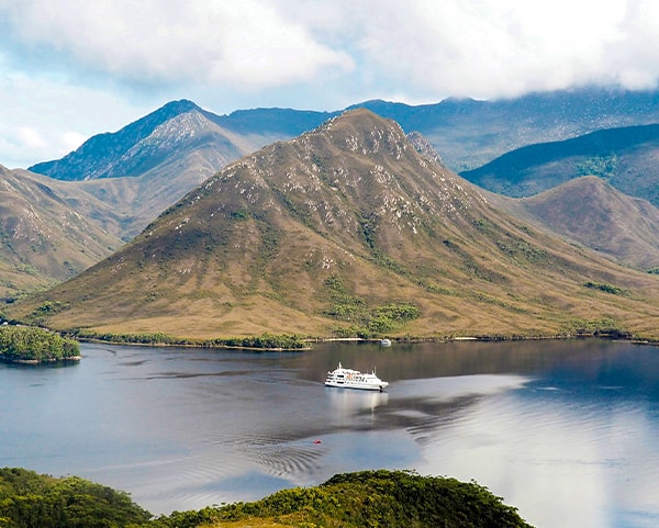 Tasmania_Port_Davey_Coral_Expeditions